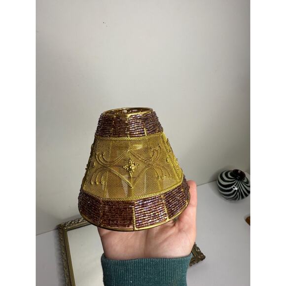 Gorgeous Vintage Purple Seedbeaded and Gold Mesh and Gold Metalwork Shade - Picture 8 of 10